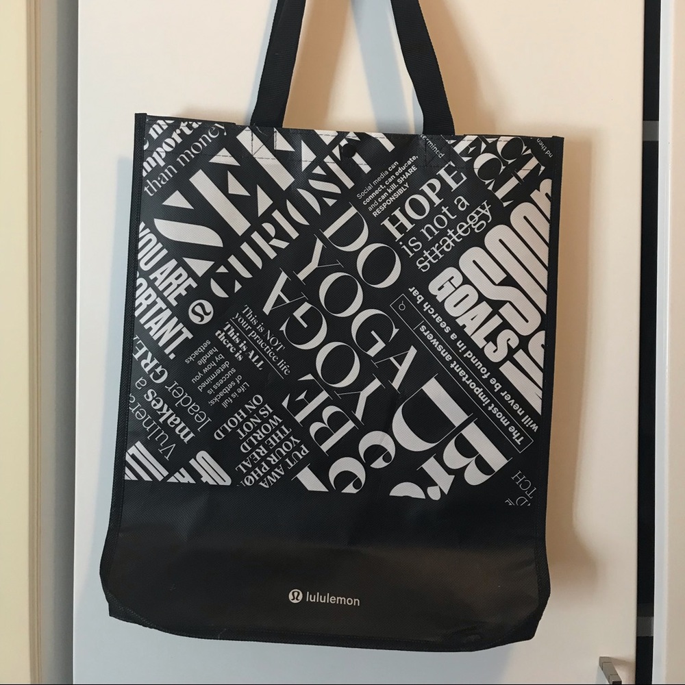 Lululemon bag